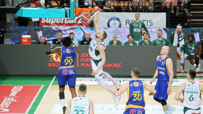 slask-stal-1-fot-andrzej-romanski_1672090959_0959
